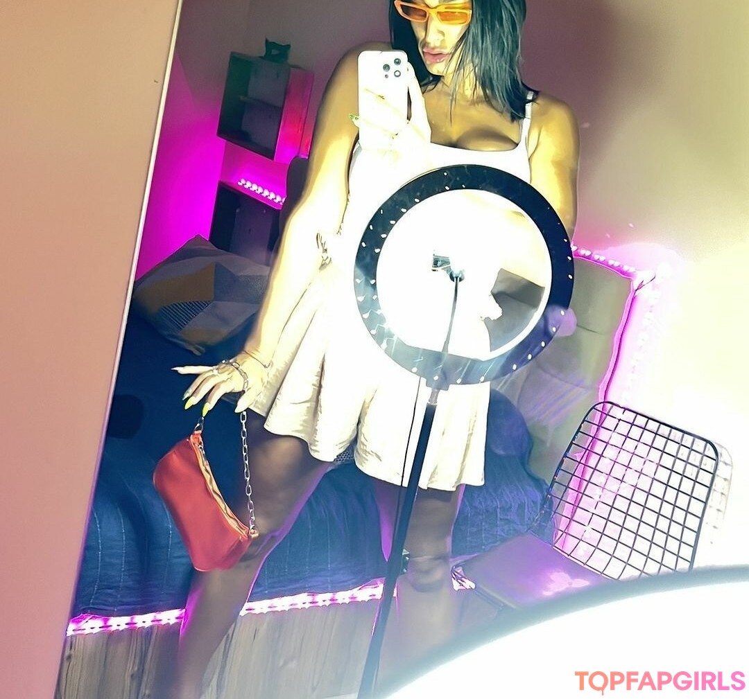 Photo nue de fuite OnlyFans de Giulia Daqna #216