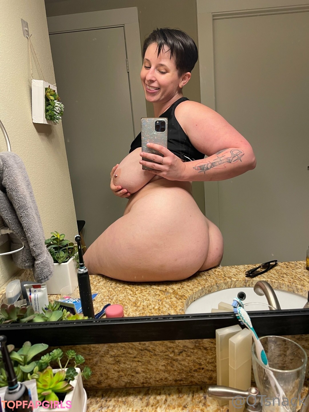 Photo nue de fuite OnlyFans de Qtsnack #731