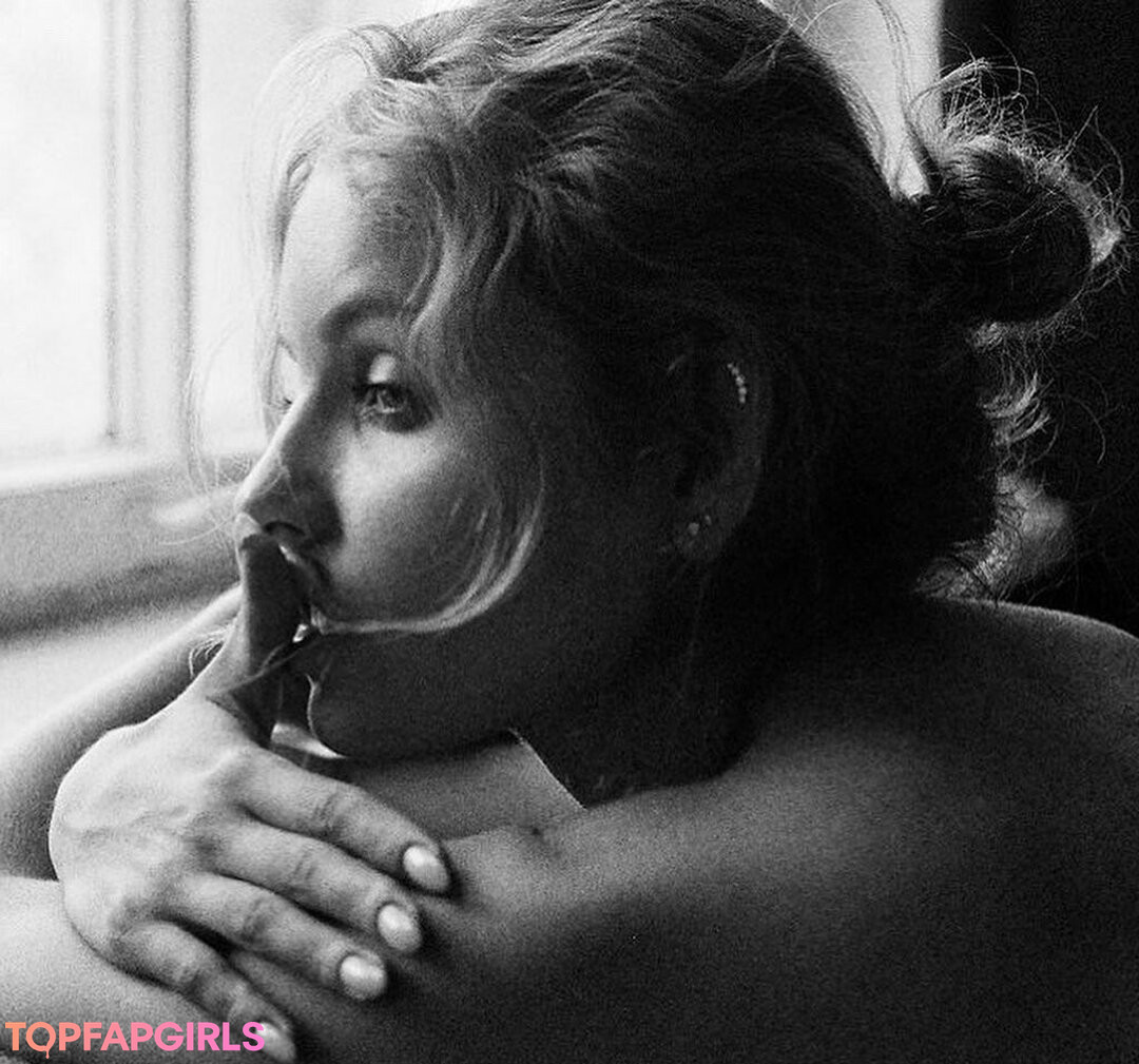 Photo nue de fuite OnlyFans de Mila Amour #1608