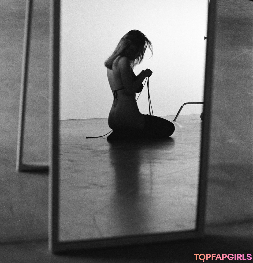 Photo nue de fuite OnlyFans de Mila Amour #718