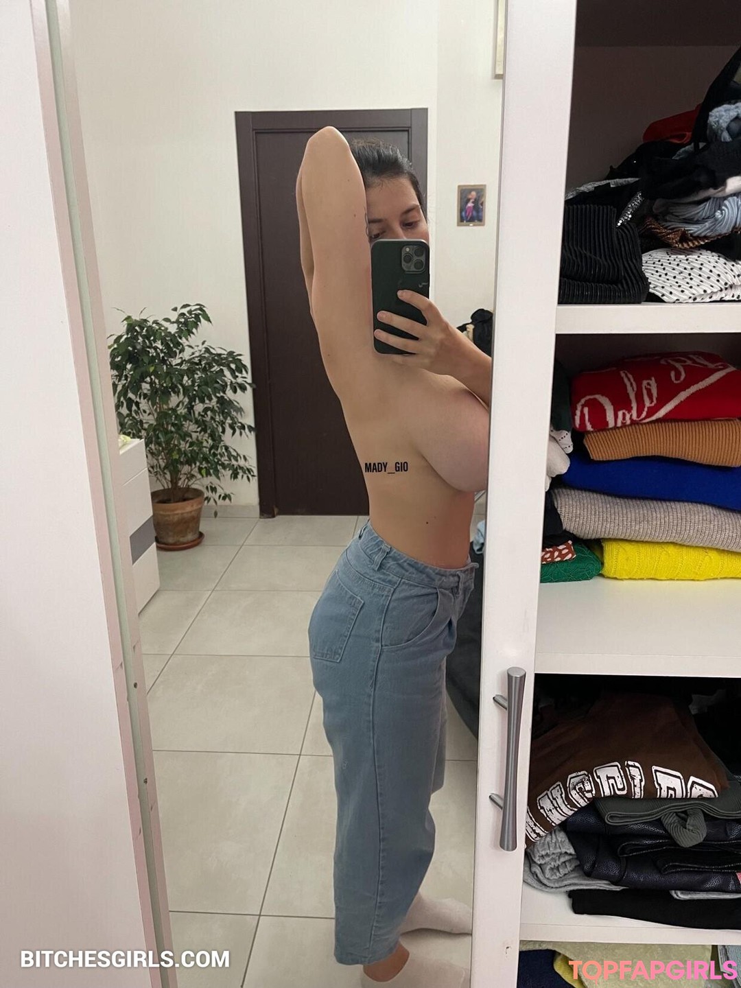 Photo nue de fuite OnlyFans de Madalina Loana Filip #171