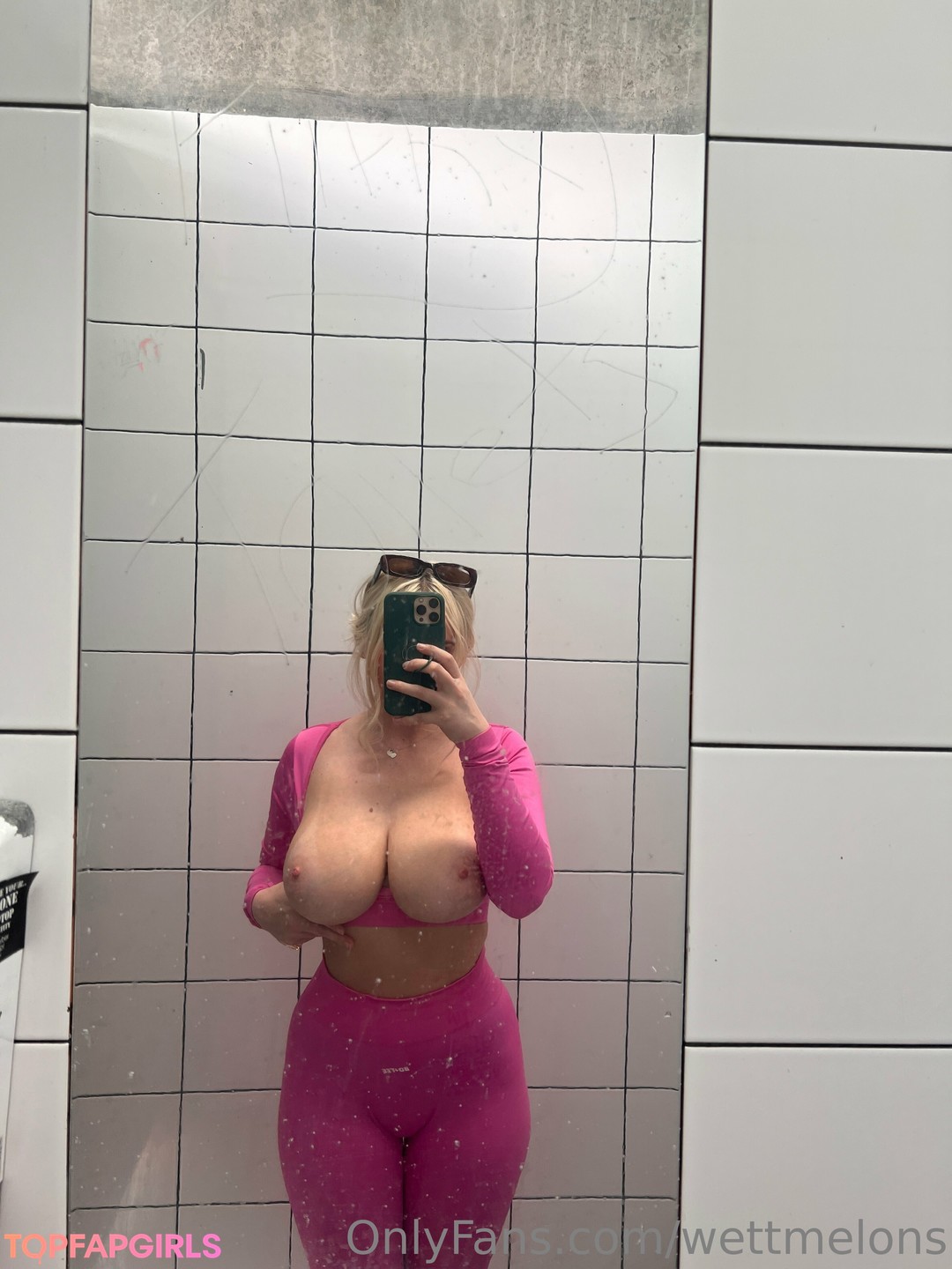 Photo nue de fuite OnlyFans de Wettmelons #2230