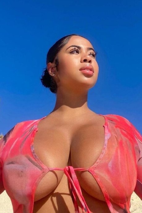 Yasmine Lopez