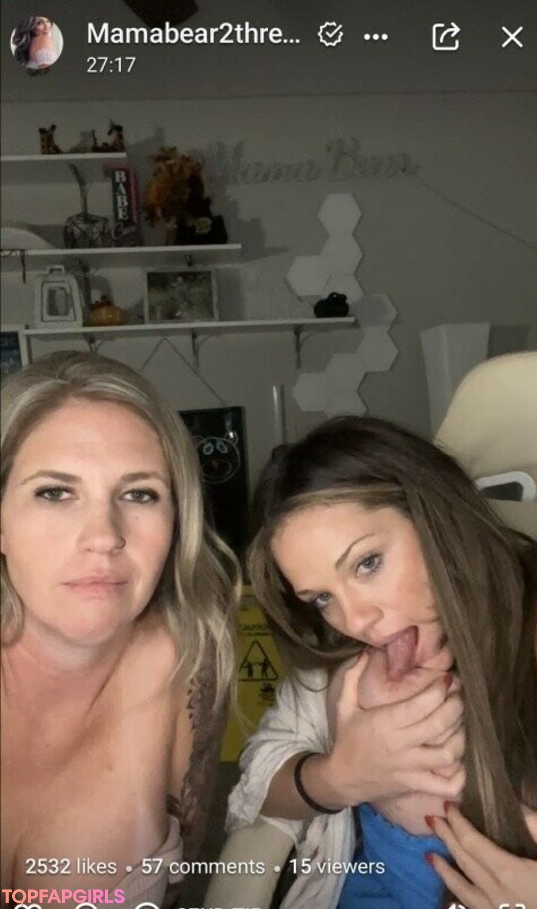 Photo nue de fuite OnlyFans de Mamabear2threecubs #122