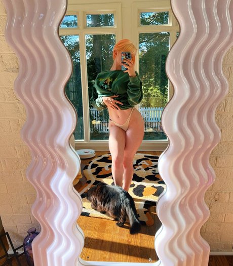 Jenna Lynn Meowri
