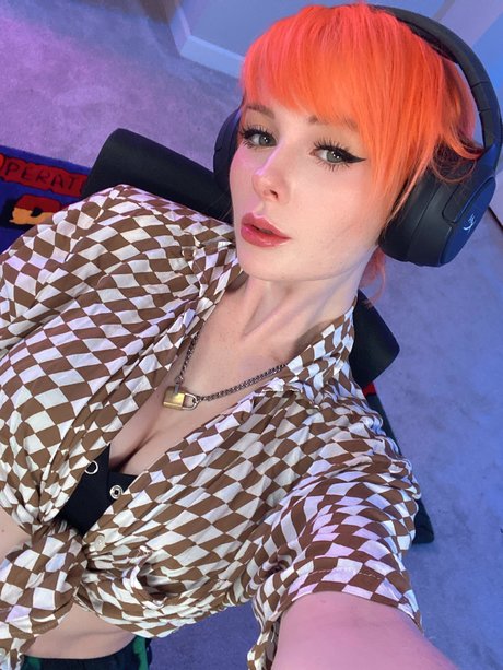 Jenna Lynn Meowri