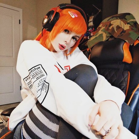 Jenna Lynn Meowri