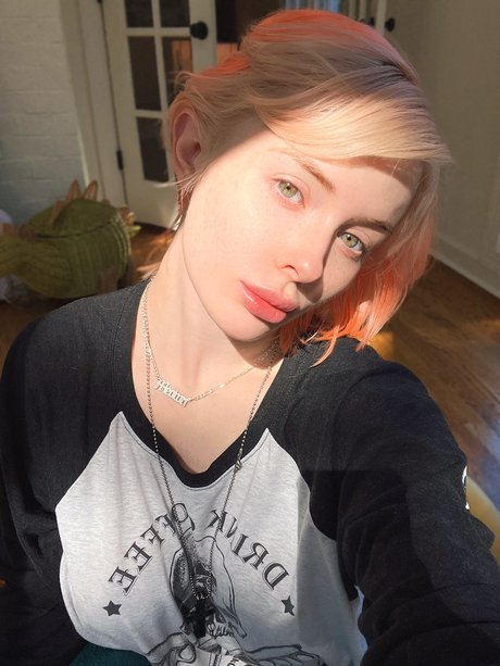 Jenna Lynn Meowri