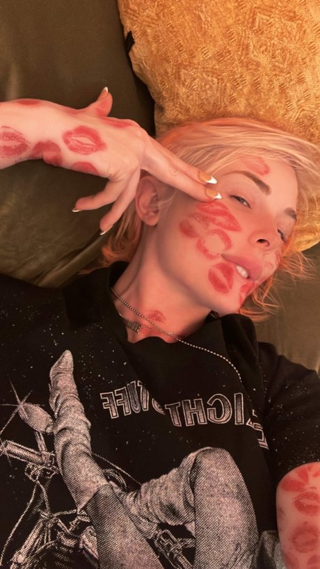 Jenna Lynn Meowri