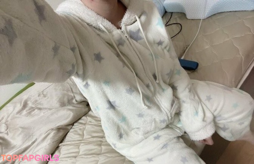 Photo nue de fuite OnlyFans de Lunaamemiya #1535