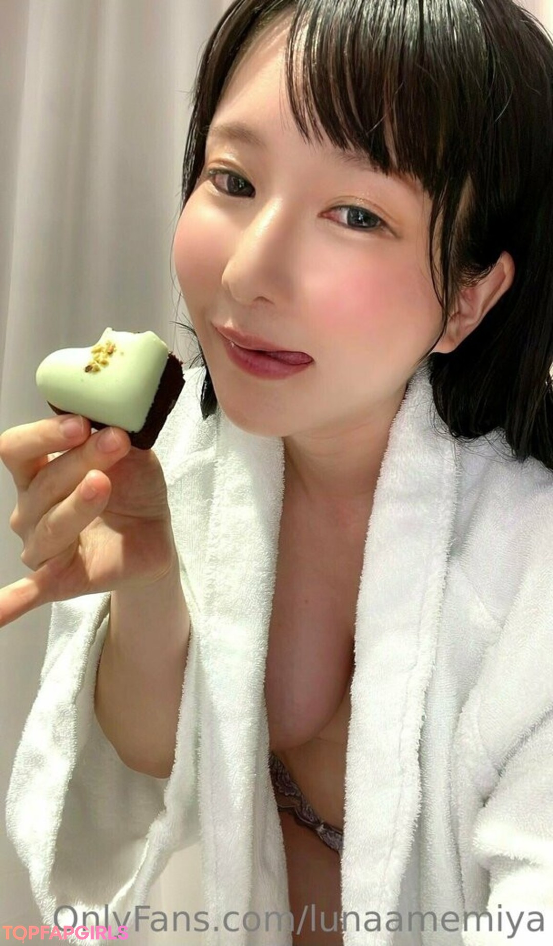 Photo nue de fuite OnlyFans de Lunaamemiya #1810