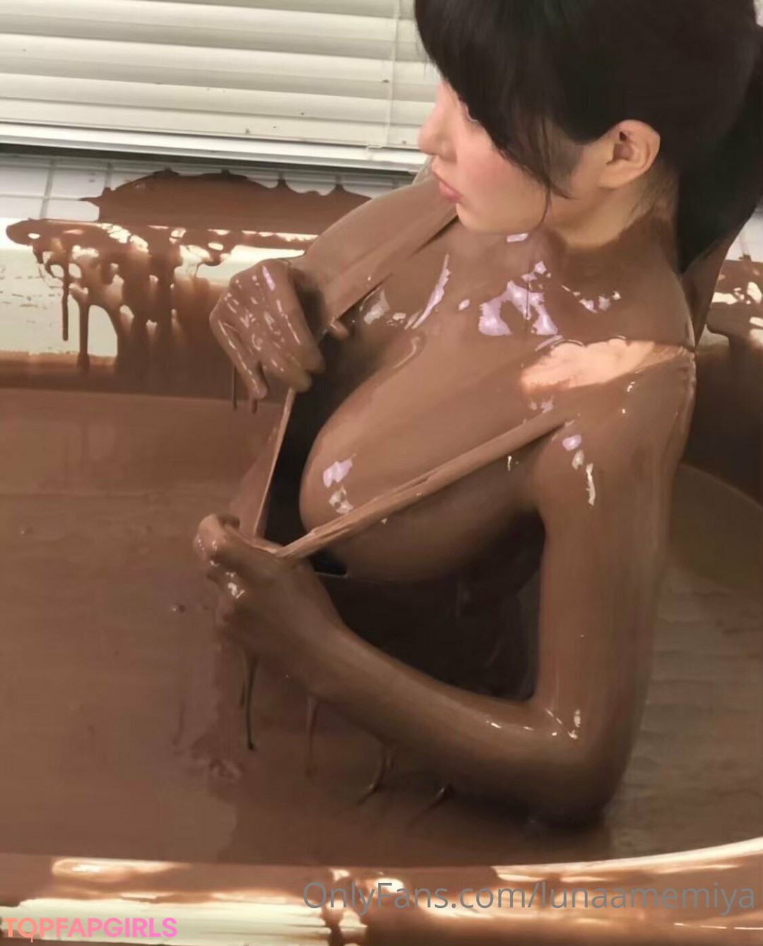 Photo nue de fuite OnlyFans de Lunaamemiya #168