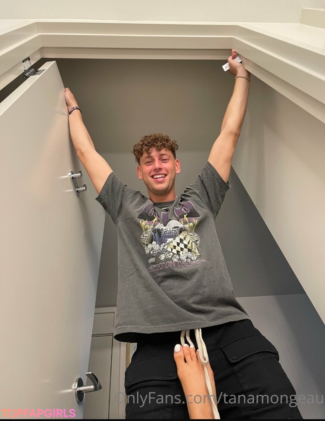 Photo nue de fuite OnlyFans de Tana Mongeau #19