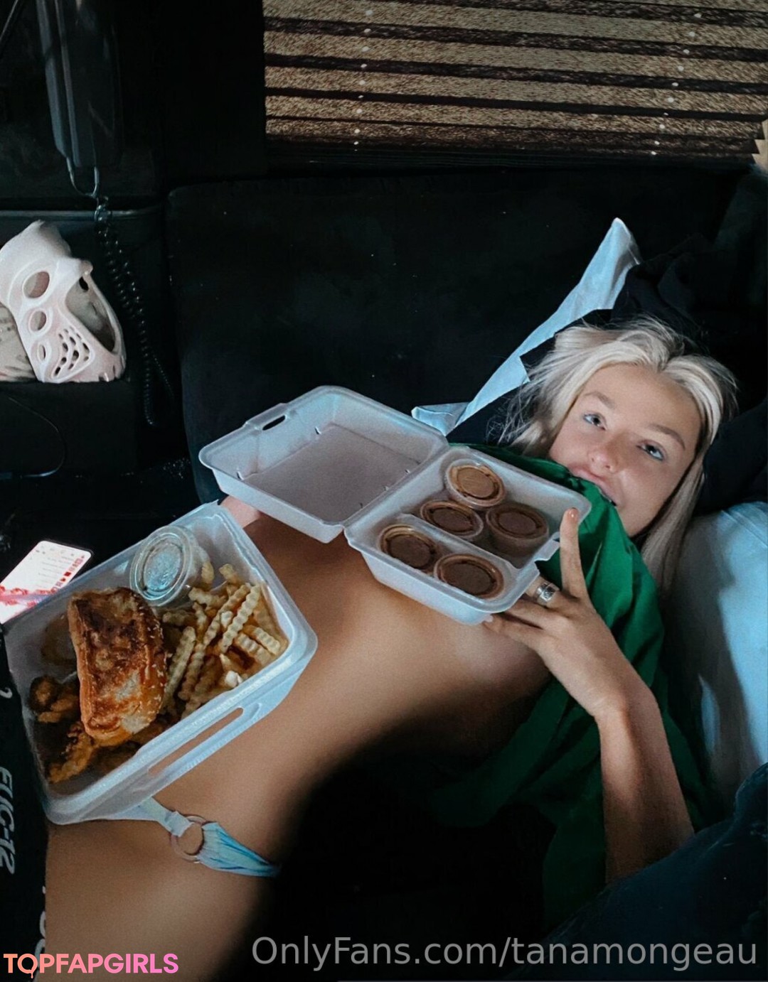 Photo nue de fuite OnlyFans de Tana Mongeau #91