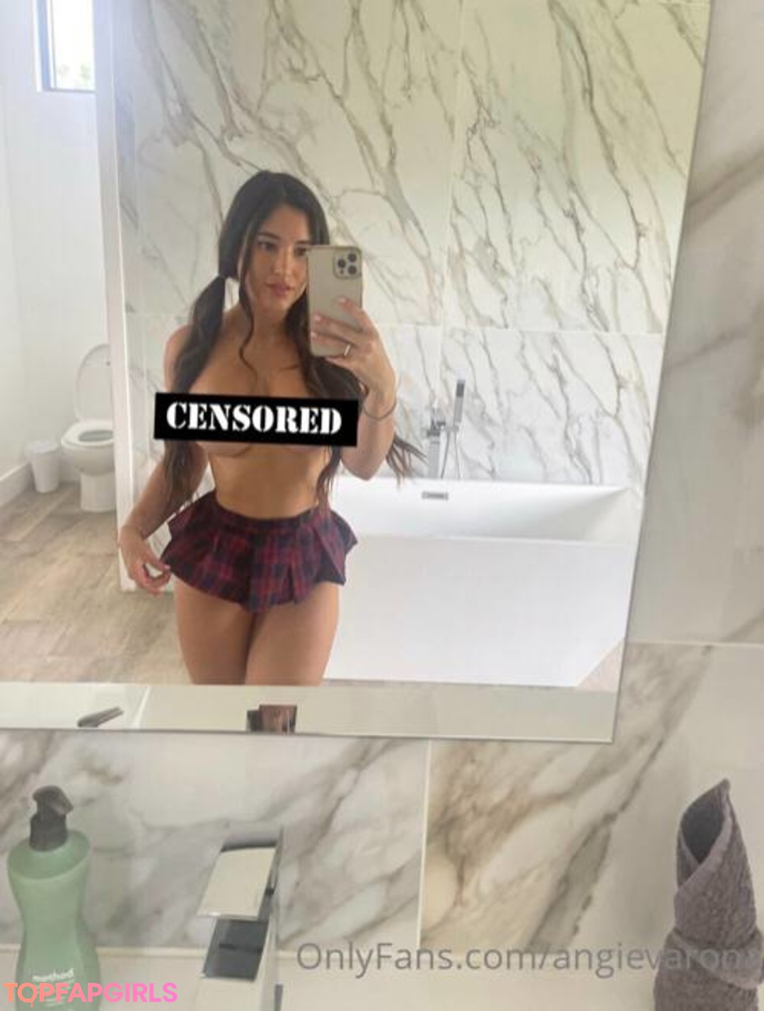 Photo nue de fuite OnlyFans de Angie Varona #97
