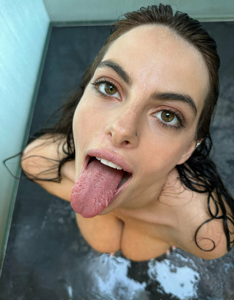 Alexa Pearl