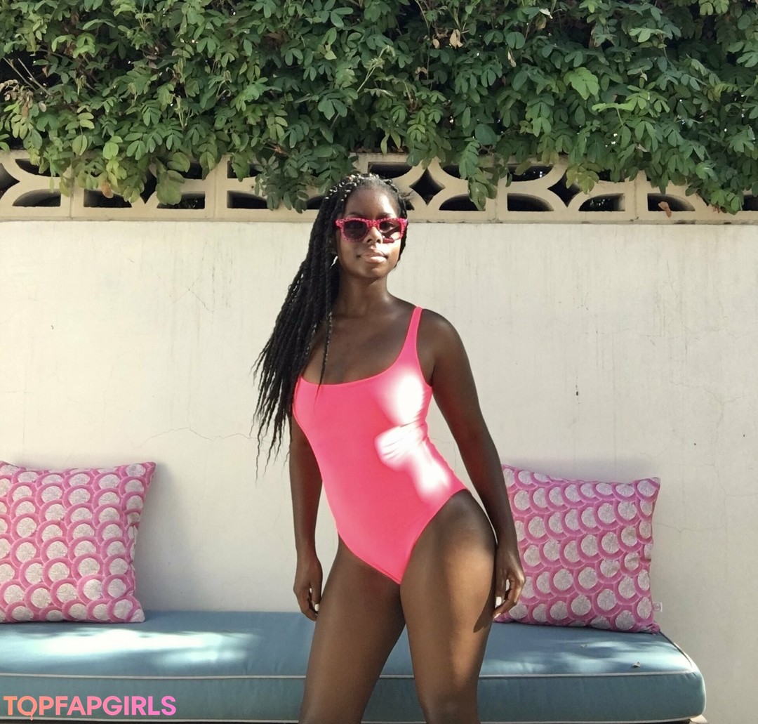 Photo nue de fuite OnlyFans de Camille W #460