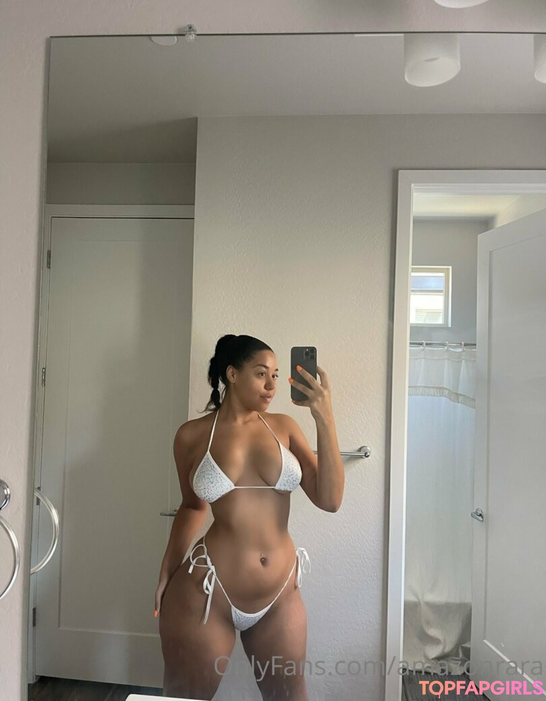 Photo nue de fuite OnlyFans de Amazonrara #64