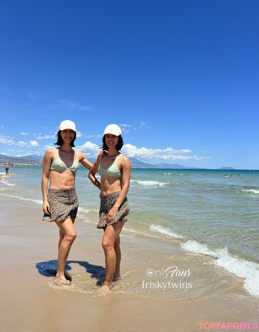 Photo nue de fuite OnlyFans de Frisky Twins #190