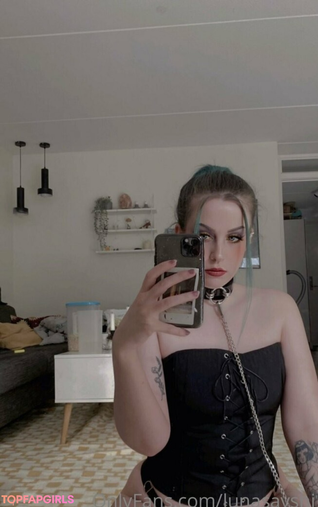 Photo nue de fuite OnlyFans de Lunasayshi #20