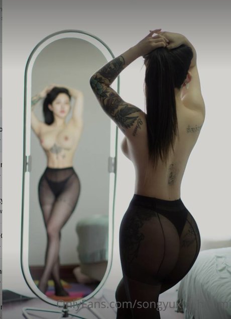 Hitomi Songyuxin