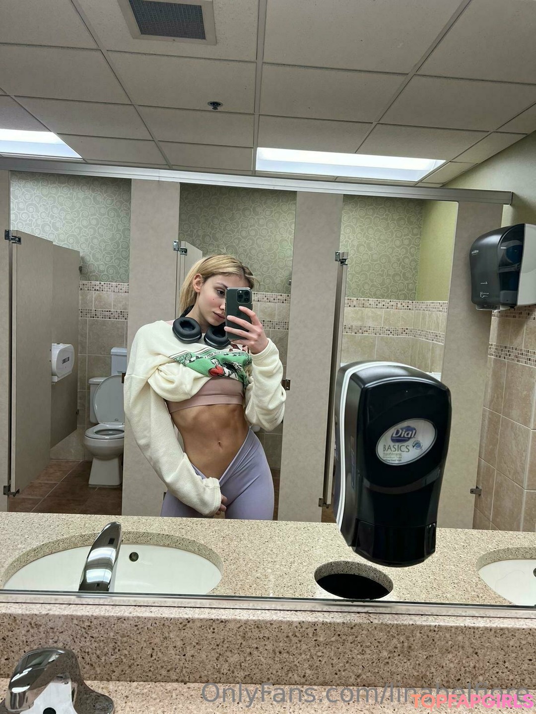 Photo nue de fuite OnlyFans de Lina Belfiore #376