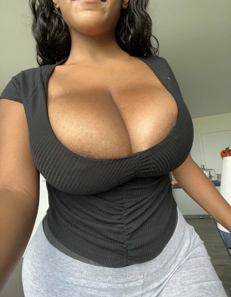 Photo nue de fuite OnlyFans de Jasmine