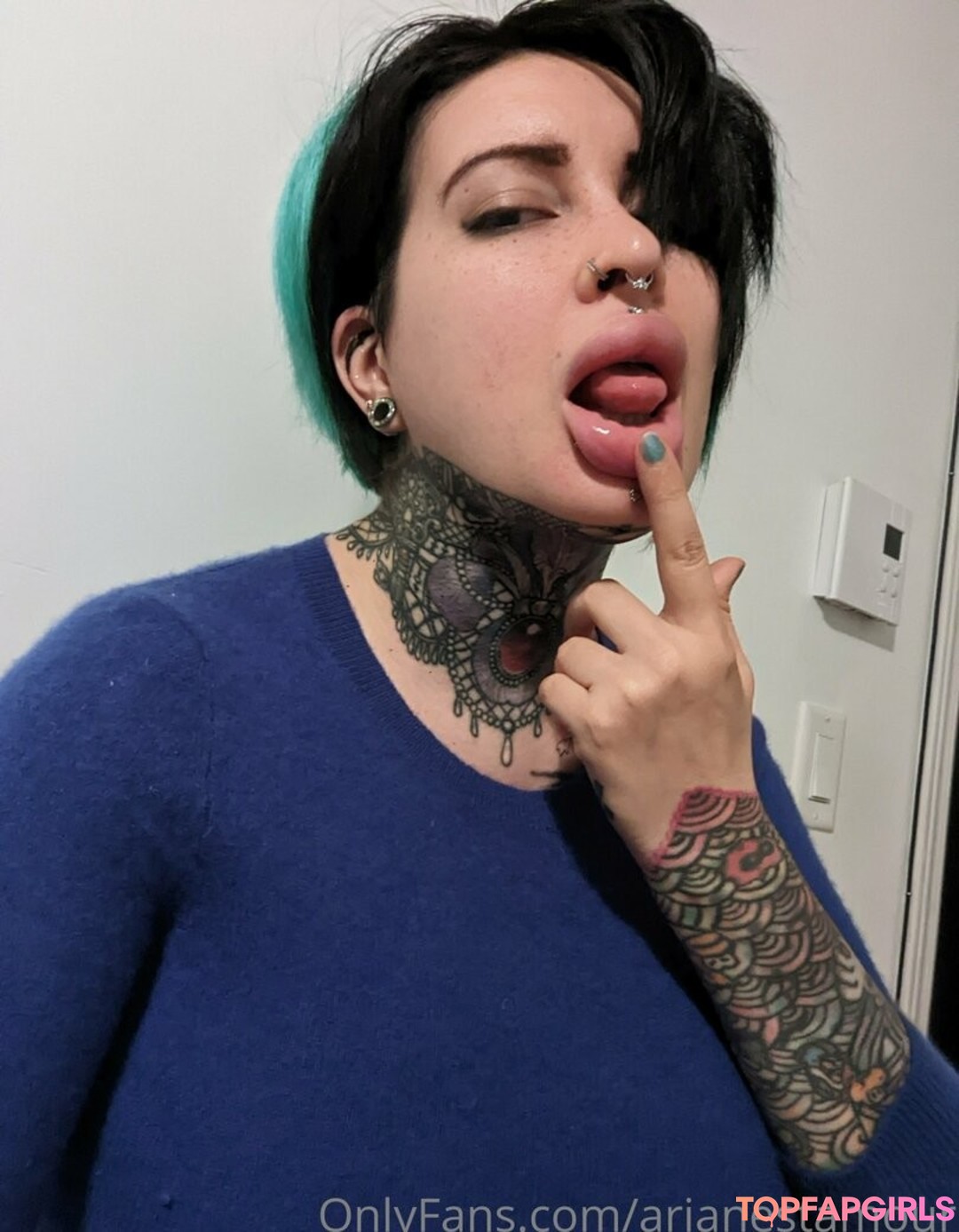 Photo nue de fuite OnlyFans de Ariane Saint Amour #2207
