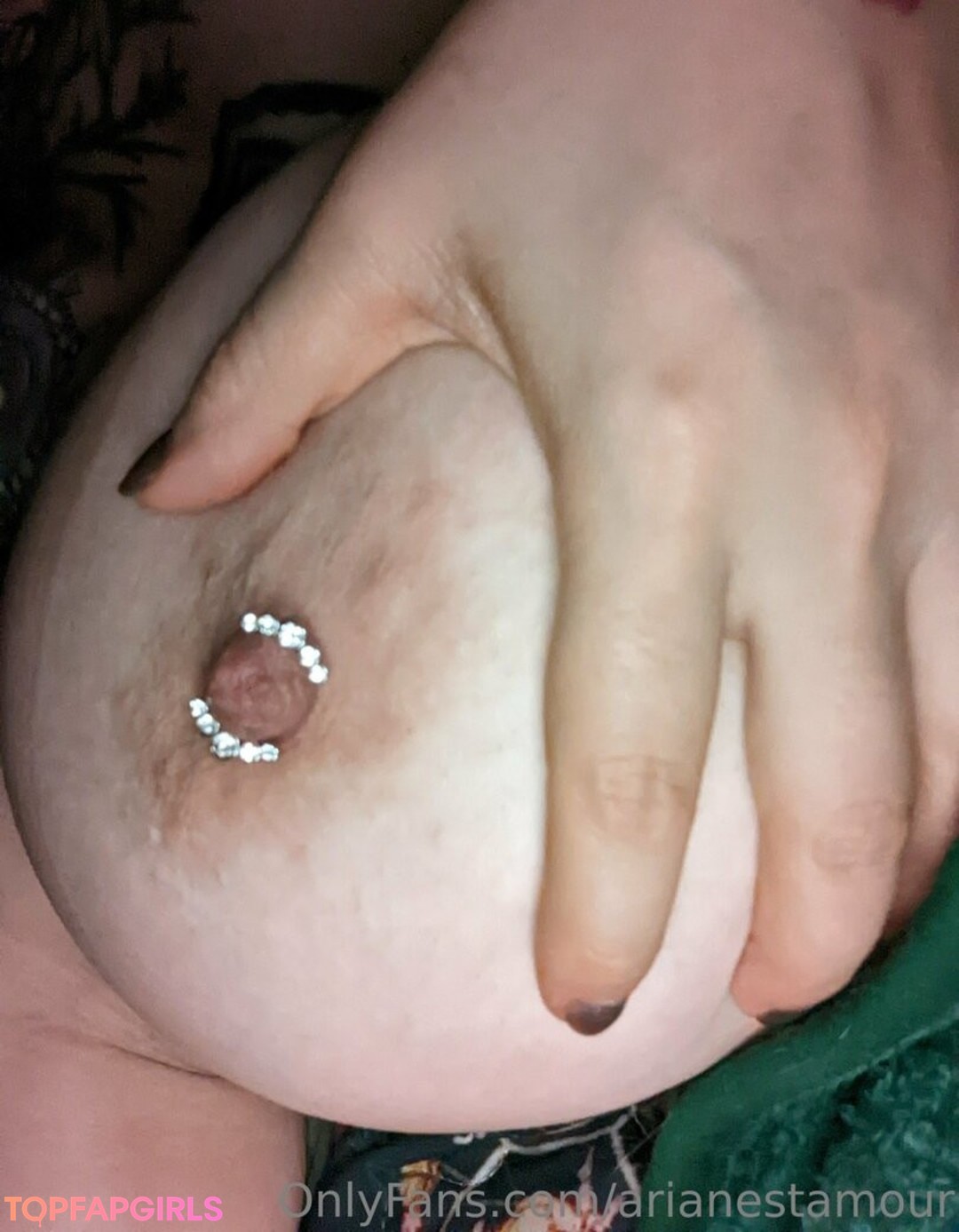 Photo nue de fuite OnlyFans de Ariane Saint Amour #2467