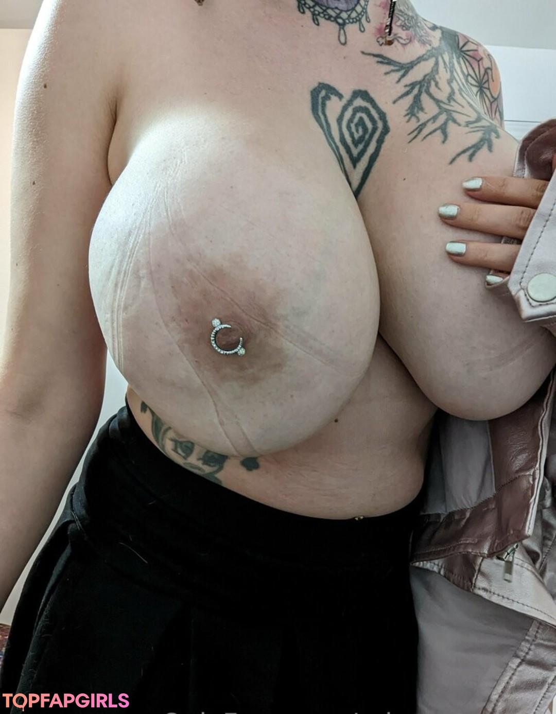 Photo nue de fuite OnlyFans de Ariane Saint Amour #2498