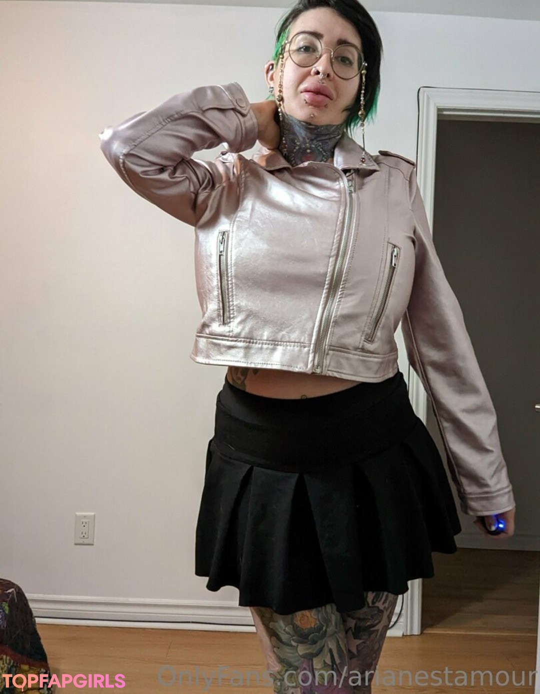 Photo nue de fuite OnlyFans de Ariane Saint Amour #2502