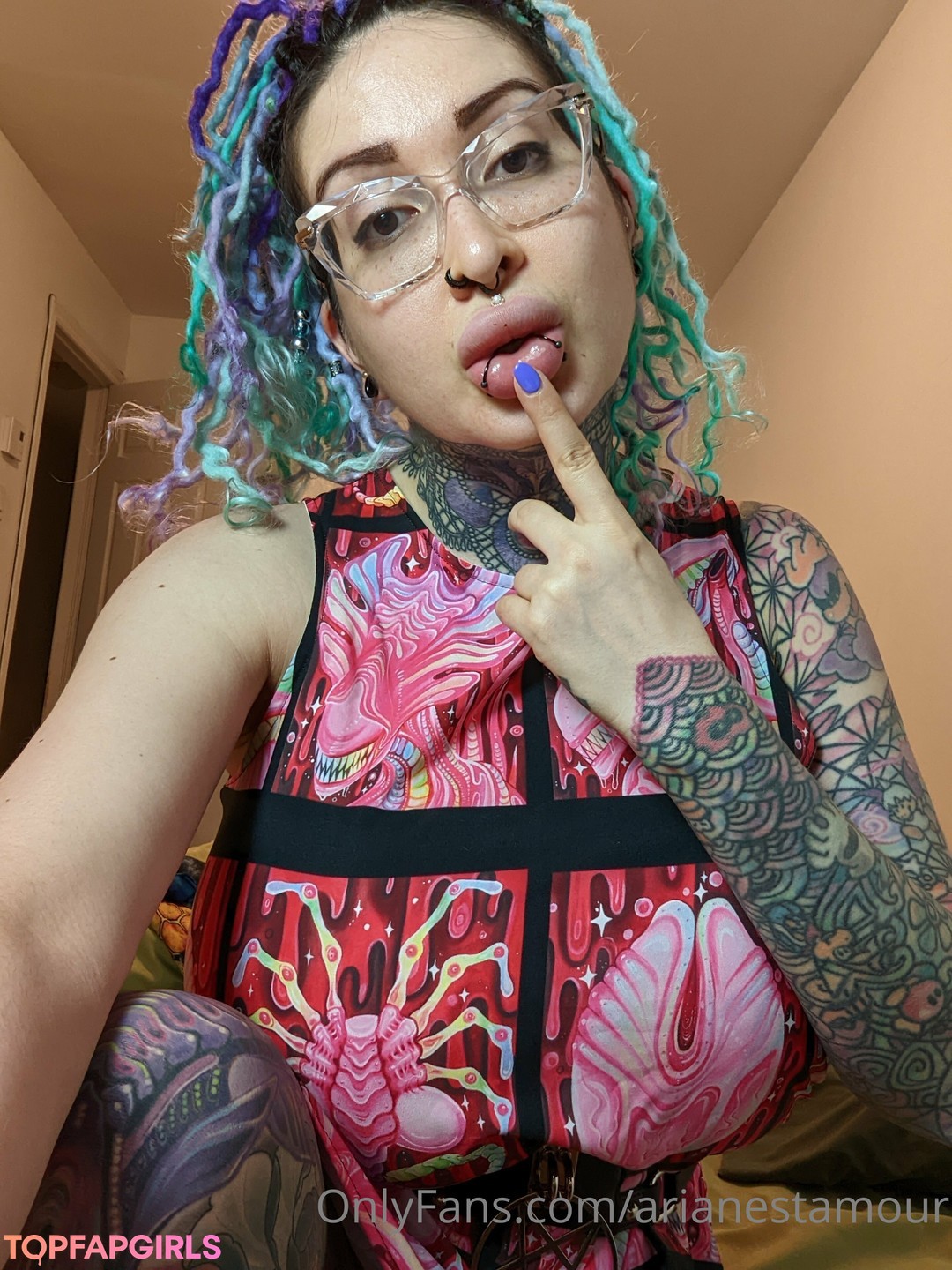 Photo nue de fuite OnlyFans de Ariane Saint Amour #699