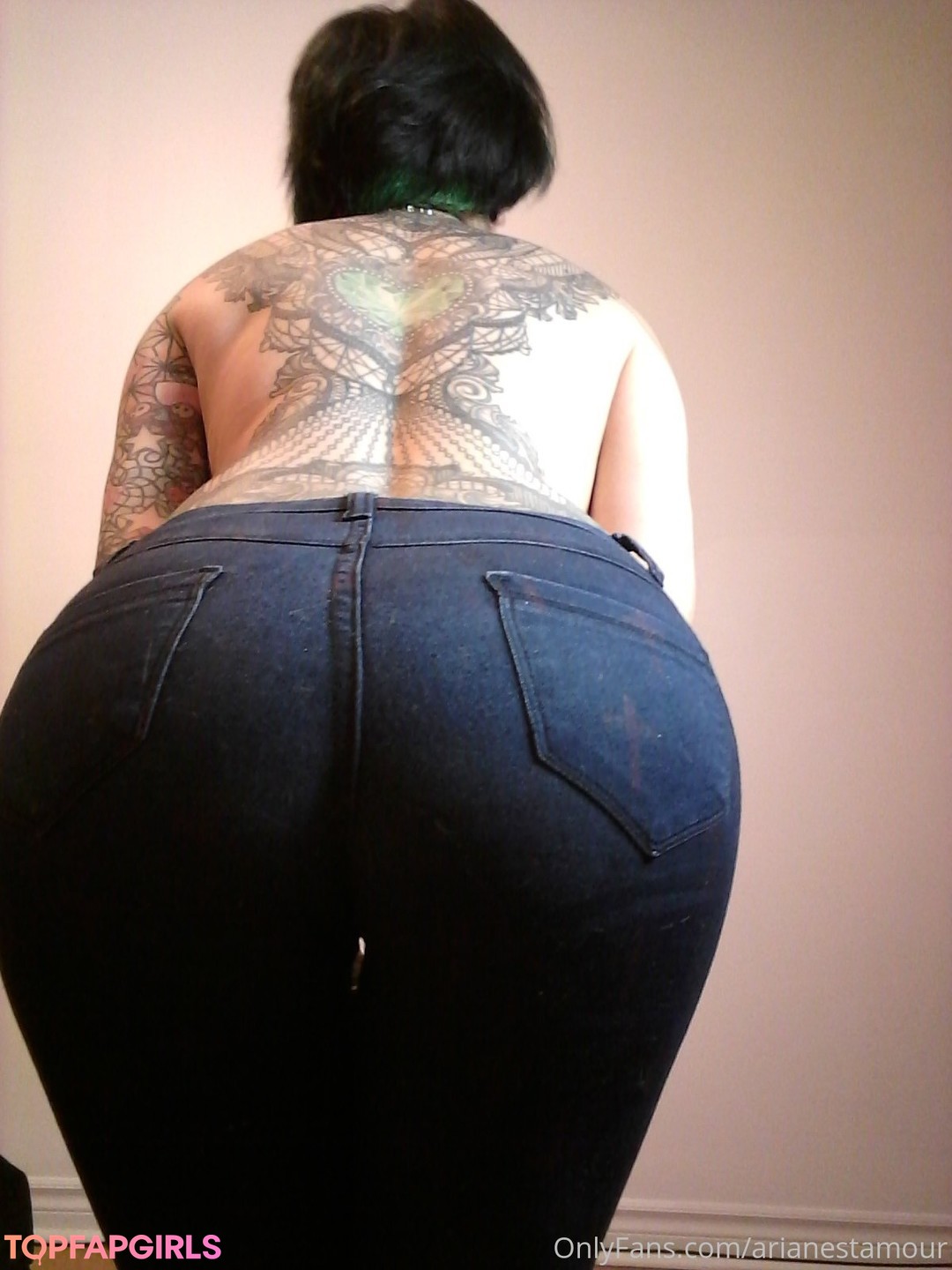 Photo nue de fuite OnlyFans de Ariane Saint Amour #328