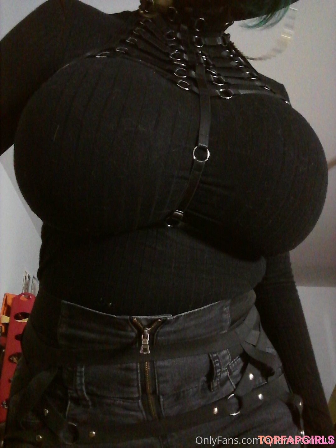 Photo nue de fuite OnlyFans de Ariane Saint Amour #365