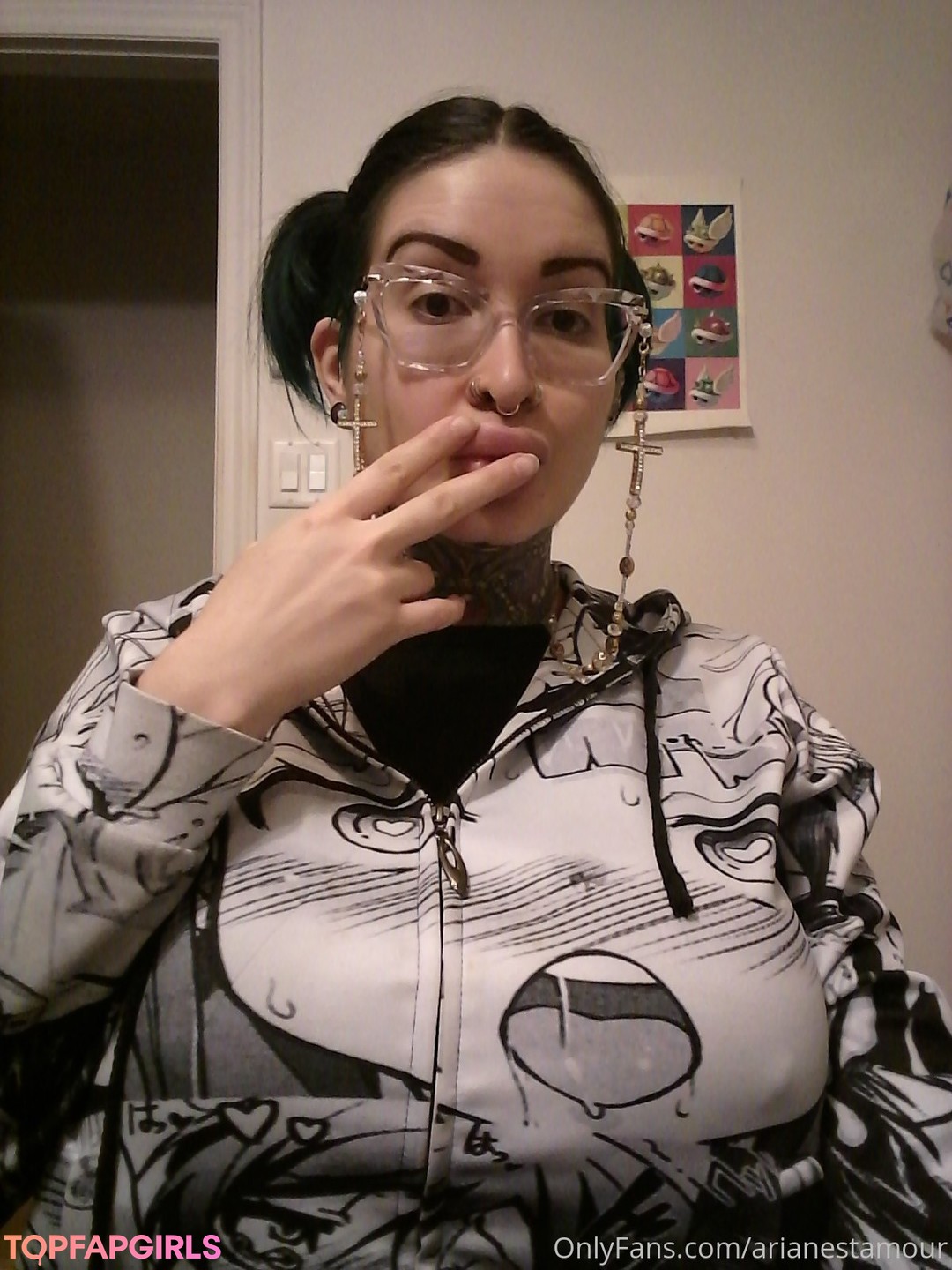 Photo nue de fuite OnlyFans de Ariane Saint Amour #378