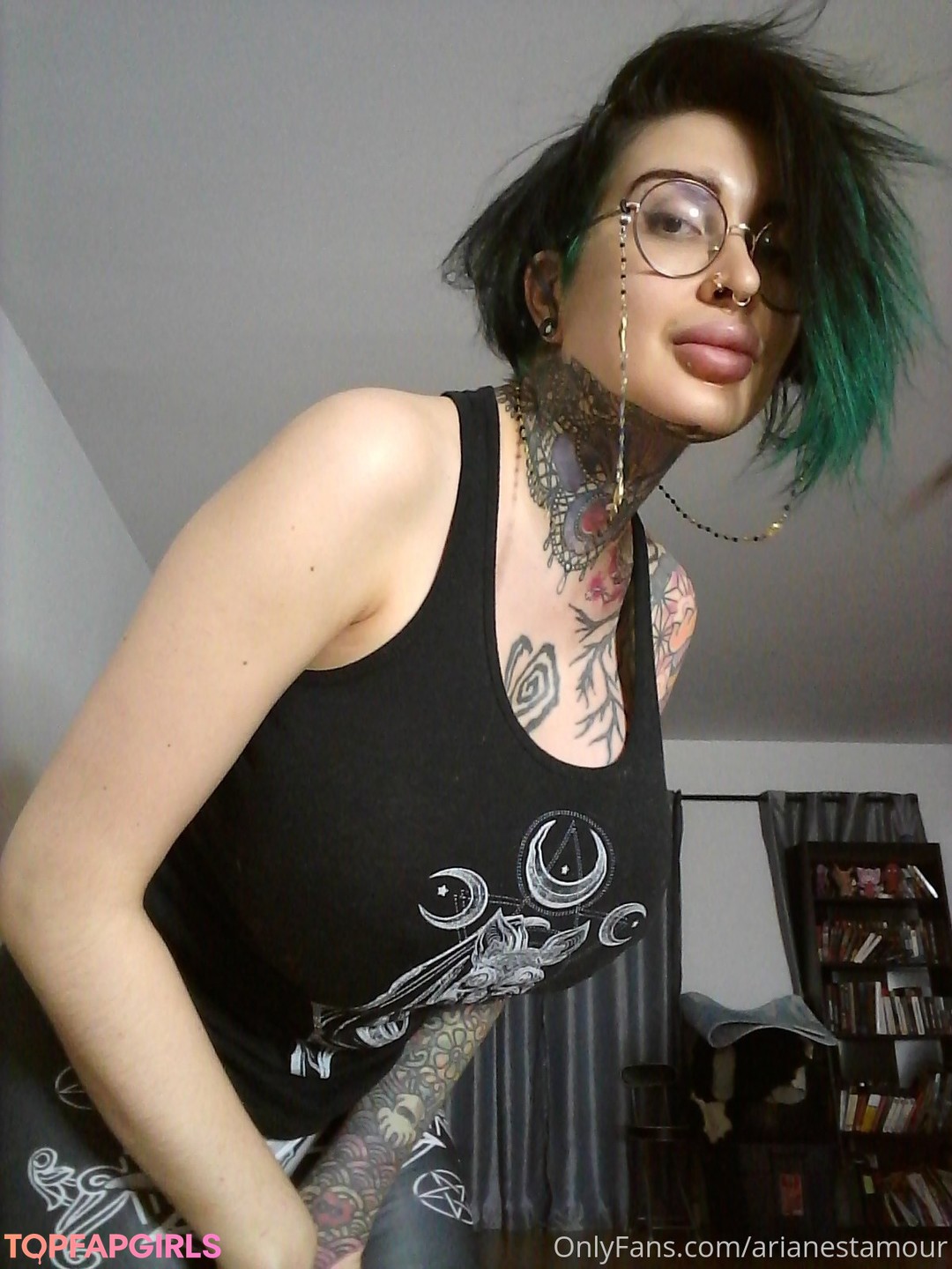 Photo nue de fuite OnlyFans de Ariane Saint Amour #385