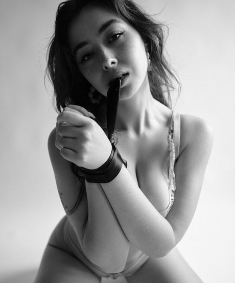Chloe Surreal