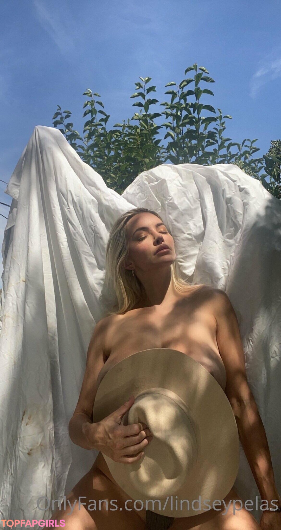 Photo nue de fuite OnlyFans de Lindsey Pelas #636