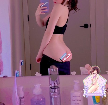 Photo nue de fuite OnlyFans de Mai