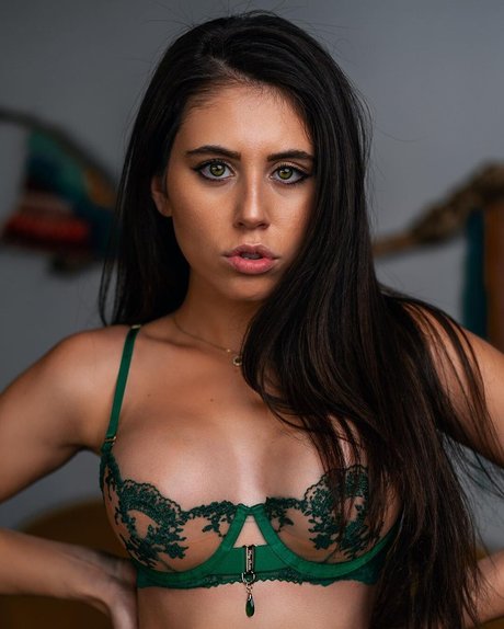 Violet Summers