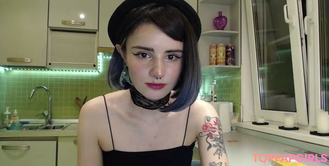 Photo nue de fuite OnlyFans de Loona #1004