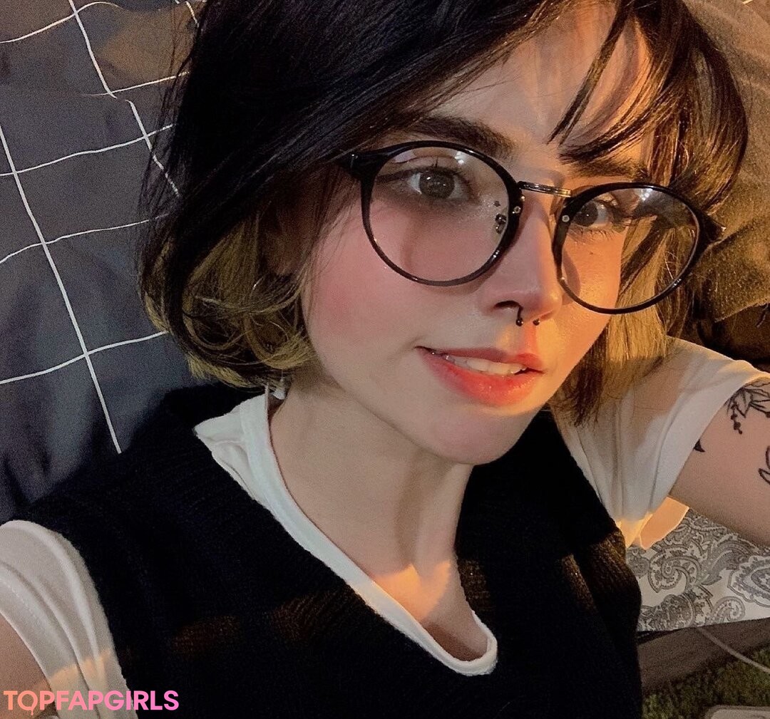 Photo nue de fuite OnlyFans de Loona #456