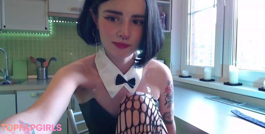 Photo nue de fuite OnlyFans de Loona #873