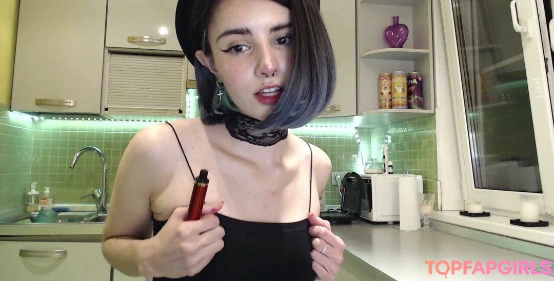 Photo nue de fuite OnlyFans de Loona #910