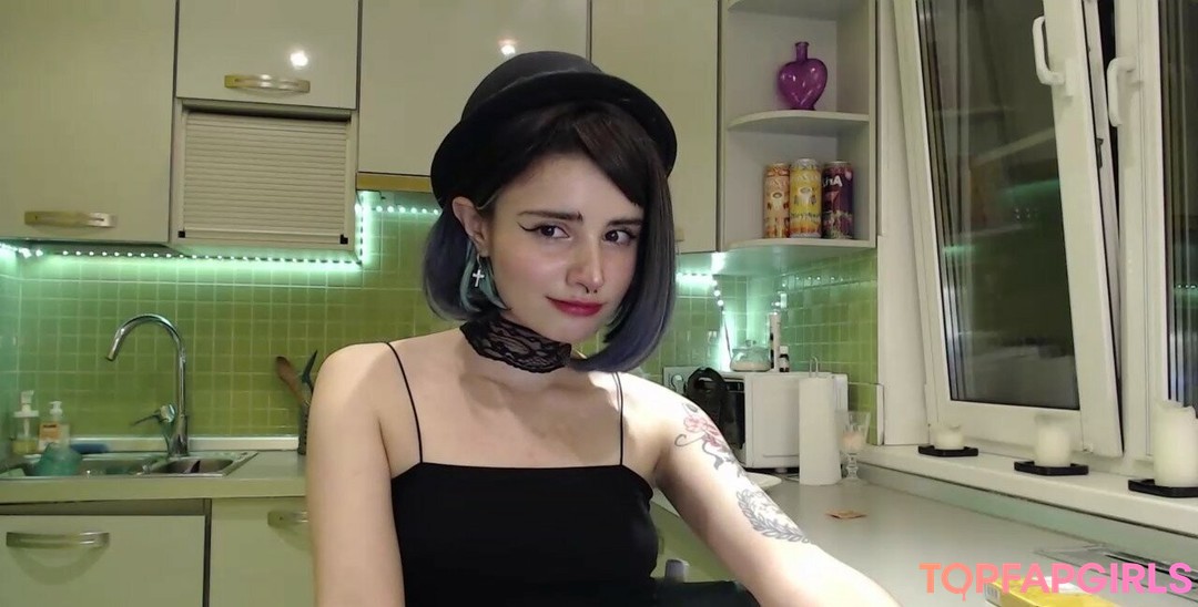 Photo nue de fuite OnlyFans de Loona #991