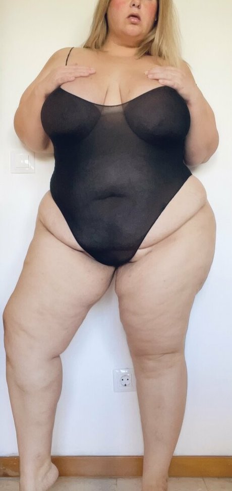 Miss HoneyPotts