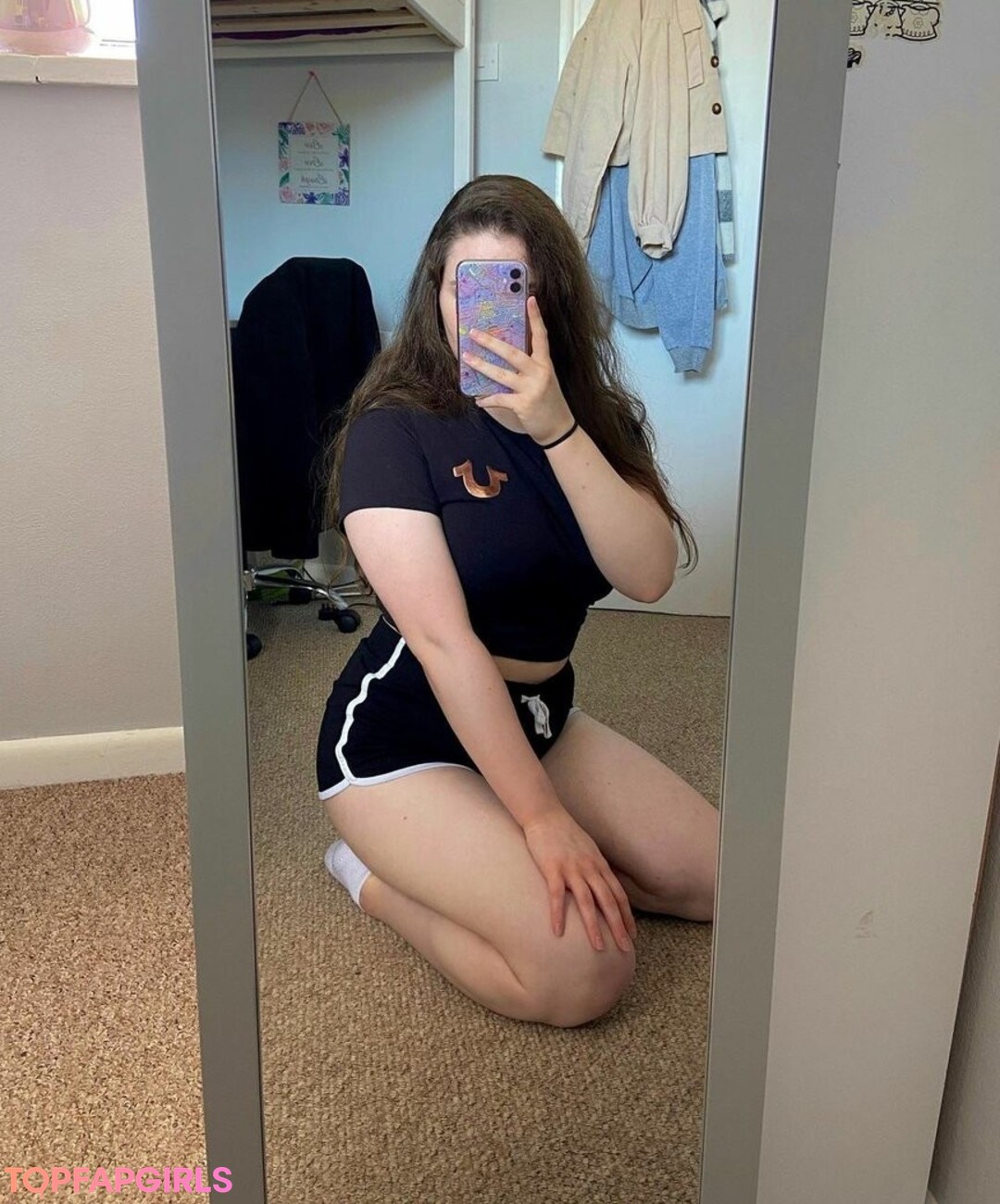Photo nue de fuite OnlyFans de Bustybritishbrunette #29 Photo nue de fuite OnlyFans de Bustybritishbrunette #29