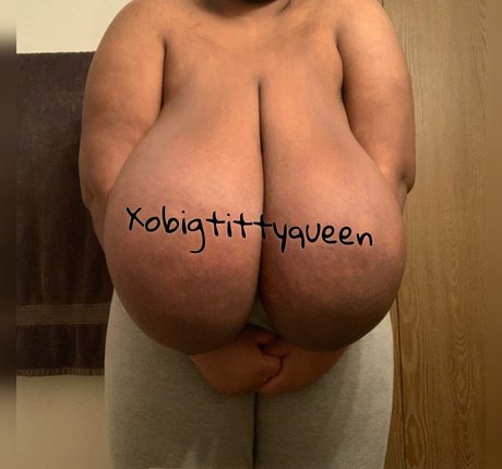 Photo nue de fuite OnlyFans de Xobigtittyqueen