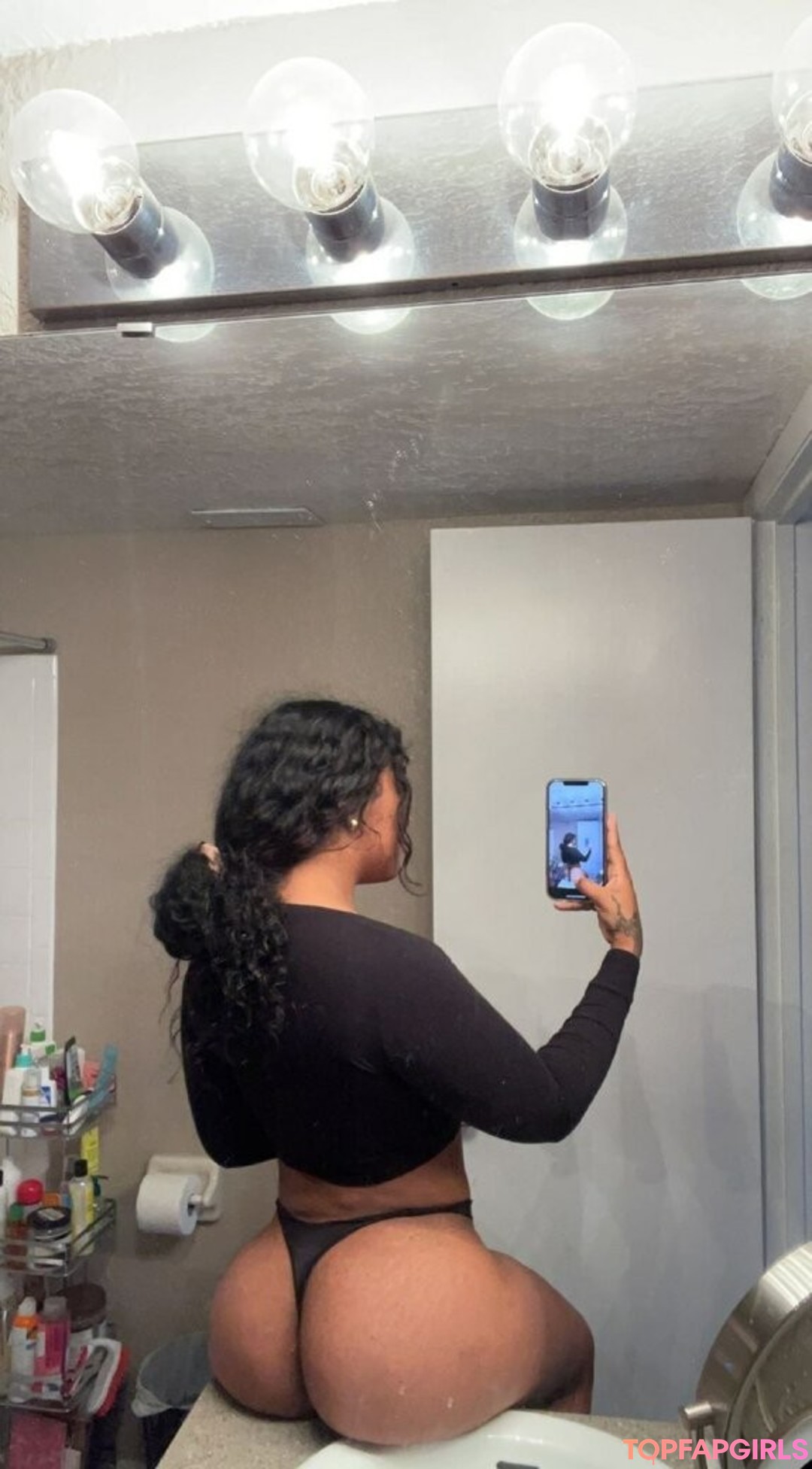 Photo nue de fuite OnlyFans de Nita Amari #10 Photo nue de fuite OnlyFans de Nita Amari #10