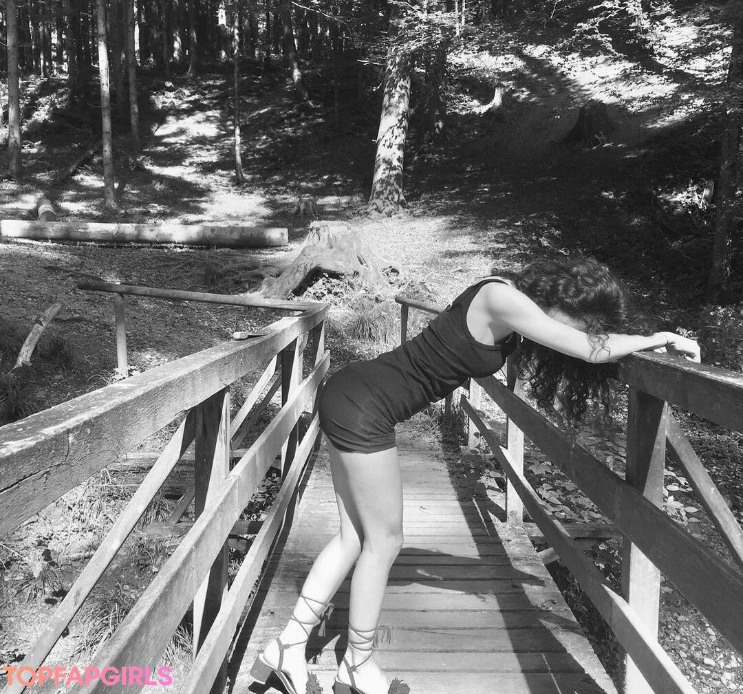 Photo nue de fuite OnlyFans de Bella Caramella #17 Photo nue de fuite OnlyFans de Bella Caramella #17